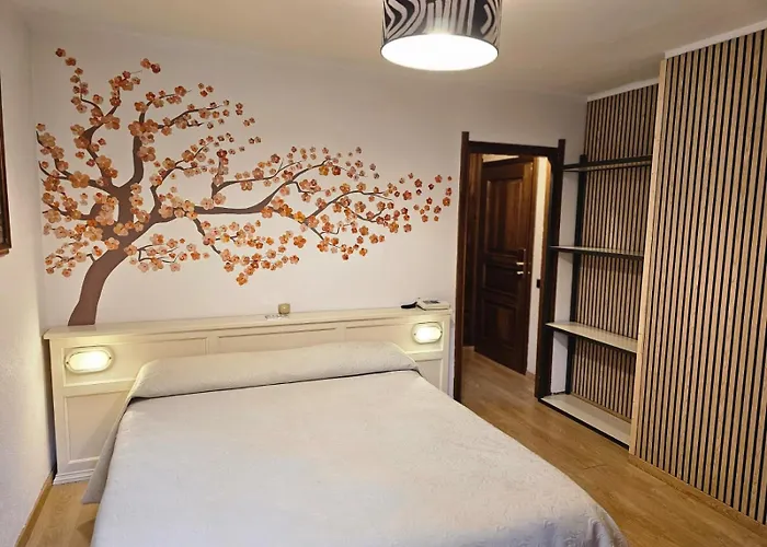 Hotel Bucaneve