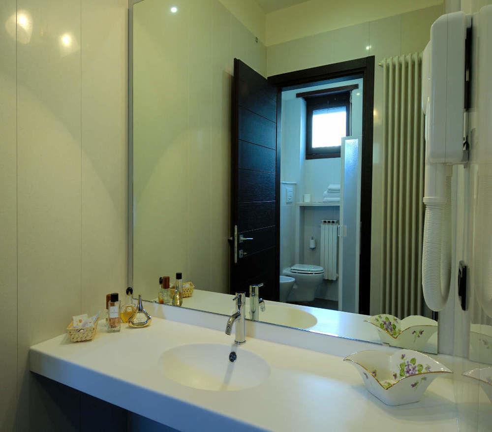 Hotel Bucaneve 3*